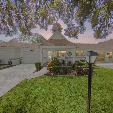 9653 SW 84th Ter #E, Ocala, FL 34481
