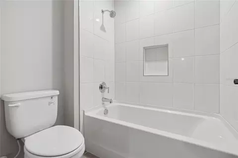 Bath - 4480 NW 37th Street Rd, Ocala, FL 34482 photo 2 of 2