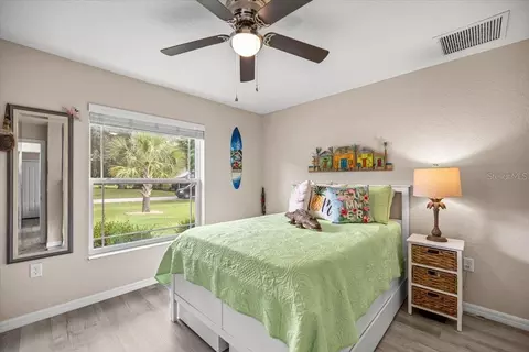 Bedroom - 700 E Boston St, Hernando, FL 34442 photo 2 of 4