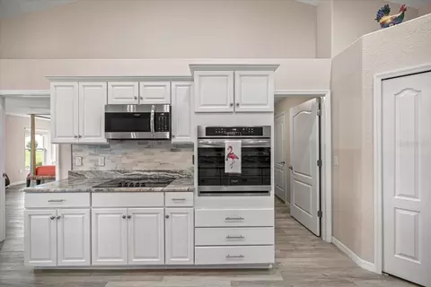 Kitchen - 700 E Boston St, Hernando, FL 34442 photo 3 of 4