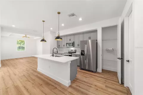 Kitchen - 7 Oak Trl, Ocala, FL 34472 photo 4 of 7