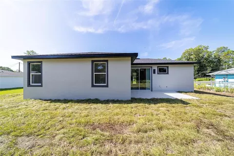 Exterior - 7 Oak Trl, Ocala, FL 34472 photo 7 of 12