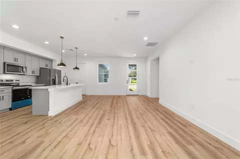 Living - 7 Oak Trl, Ocala, FL 34472 photo 3 of 12