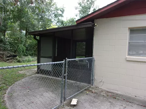 Exterior - 5700 NE 6th Pl, Ocala, FL 34470 photo 5 of 11