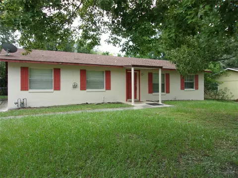 Exterior - 5700 NE 6th Pl, Ocala, FL 34470 photo 3 of 11