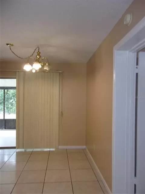 Dining - 5700 NE 6th Pl, Ocala, FL 34470 photo 1 of 1