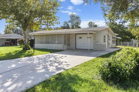 29 N Columbus St, Beverly Hills, FL 34465