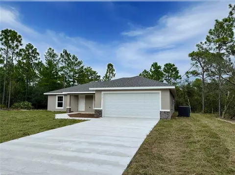 6735 N Waterman Dr, Dunnellon, FL 34433