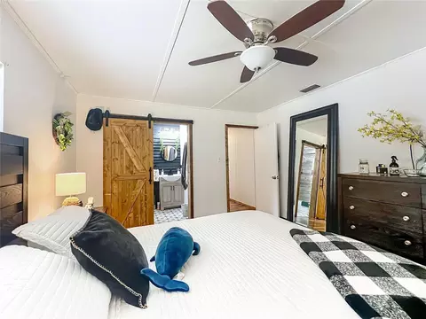 Bedroom - 7971 E Highway 25, Belleview, FL 34420 photo 1 of 8