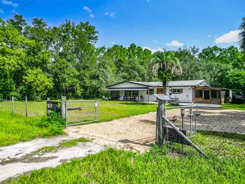 Exterior - 7971 E Highway 25, Belleview, FL 34420 photo 9 of 19