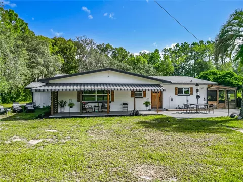 Exterior - 7971 E Highway 25, Belleview, FL 34420 photo 1 of 19