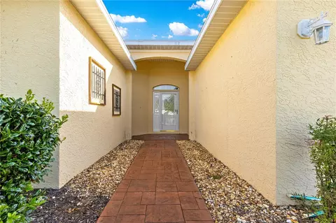 Entry Way - 8084 SW 81 Loop, Ocala, FL 34476 photo 1 of 2