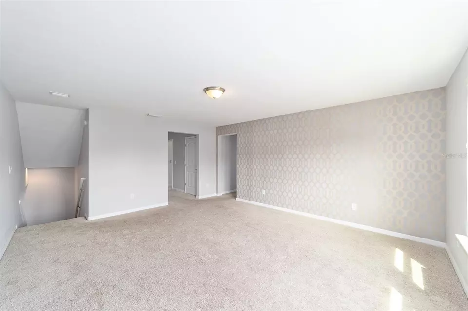 Living - 5716 SW 50th Ave, Ocala, FL 34474 photo 6 of 7