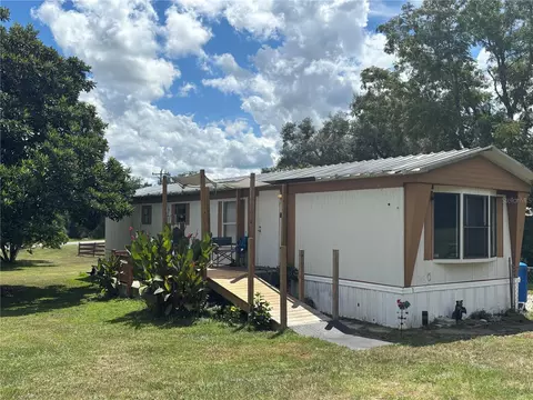 18302 SE 19th St, Silver Springs, FL 34488