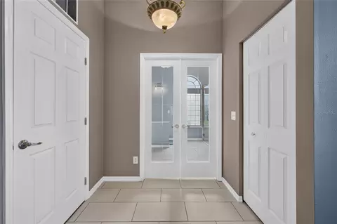 Entry Way - 5719 NW 25th Loop, Ocala, FL 34482 photo 3 of 4