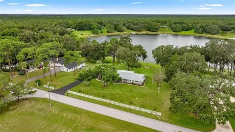10512 SE 146th Terrace Rd, Ocklawaha, FL 32179