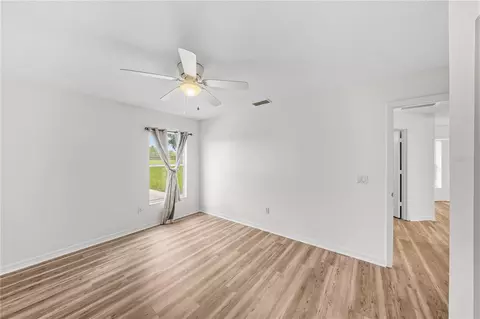 Bedroom - 12615 NW Gainesville Rd, Reddick, FL 32686 photo 3 of 4
