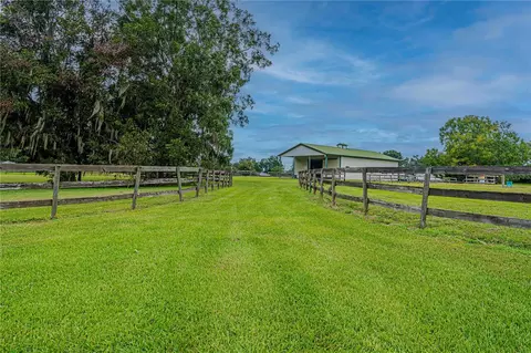 Exterior - 12615 NW Gainesville Rd, Reddick, FL 32686 photo 11 of 18