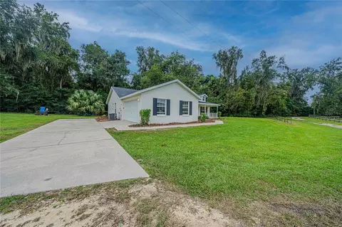 Exterior - 12615 NW Gainesville Rd, Reddick, FL 32686 photo 7 of 18