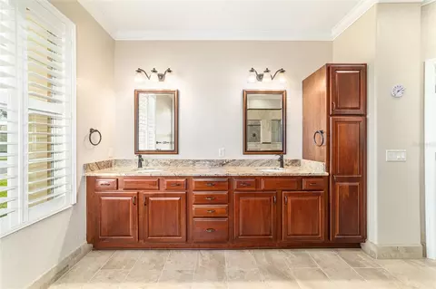 Bath - 9539 SW 71st Loop, Ocala, FL 34481 photo 5 of 7