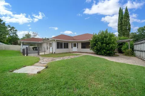Exterior - 2310 SE 22nd Loop, Ocala, FL 34471 photo 5 of 16