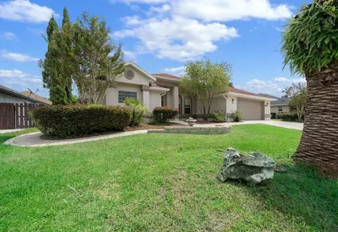 Exterior - 2310 SE 22nd Loop, Ocala, FL 34471 photo 12 of 16
