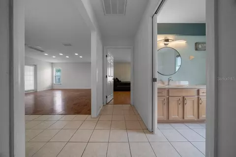 Entry Way - 2310 SE 22nd Loop, Ocala, FL 34471 photo 4 of 4