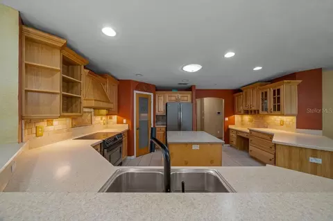 Kitchen - 2310 SE 22nd Loop, Ocala, FL 34471 photo 3 of 7
