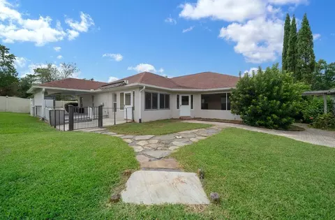 Exterior - 2310 SE 22nd Loop, Ocala, FL 34471 photo 6 of 16