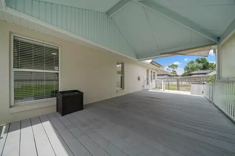 Exterior - 2310 SE 22nd Loop, Ocala, FL 34471 photo 8 of 16