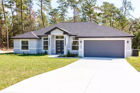 429 Fisher Rd, Ocklawaha, FL 32179