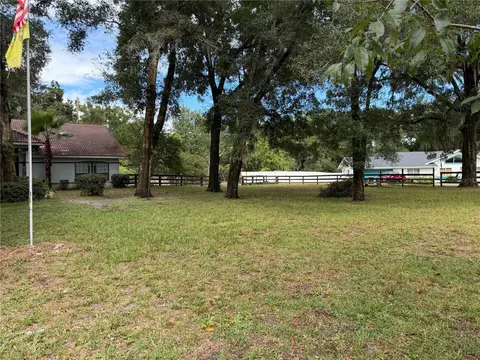 Exterior - 9 Hialeah Dr, Ocala, FL 34482 photo 5 of 15