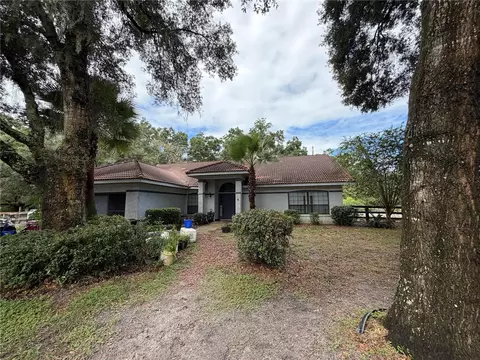 Exterior - 9 Hialeah Dr, Ocala, FL 34482 photo 6 of 15