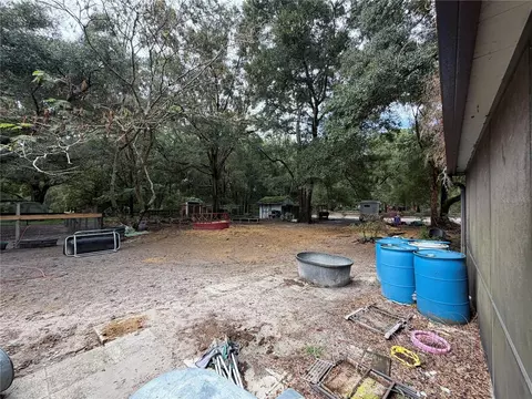 Exterior - 9 Hialeah Dr, Ocala, FL 34482 photo 12 of 15