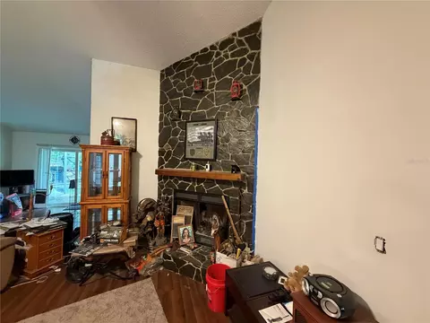 Living - 9 Hialeah Dr, Ocala, FL 34482 photo 2 of 4