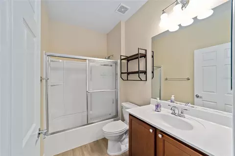 Bath - 9119 SW 70th Loop, Ocala, FL 34481 photo 3 of 3