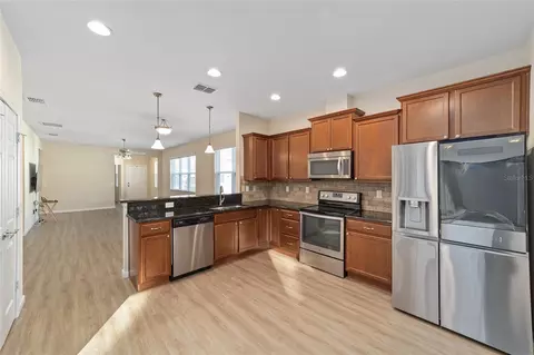 Kitchen - 9119 SW 70th Loop, Ocala, FL 34481 photo 4 of 5