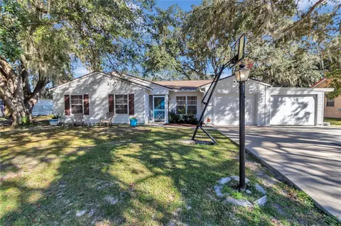 303 Oak Track Pass, Ocala, FL 34472