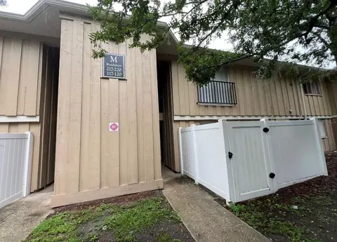 507 NW 39th Rd #220, Gainesville, FL 32607