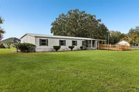 1832 Jones Dr, Leesburg, FL 34748