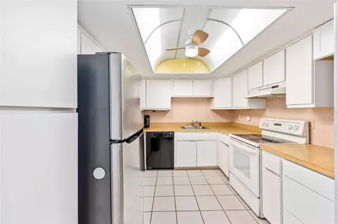 Kitchen - 606 Midway Dr #A, Ocala, FL 34472 photo 1 of 2