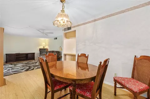 Dining - 606 Midway Dr #A, Ocala, FL 34472 photo 1 of 2