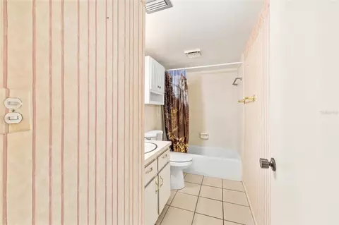 Bath - 606 Midway Dr #A, Ocala, FL 34472 photo 1 of 2