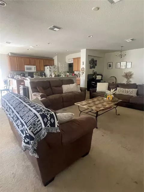 Living - 3921 SW 58th Ave, Ocala, FL 34474 photo 3 of 4
