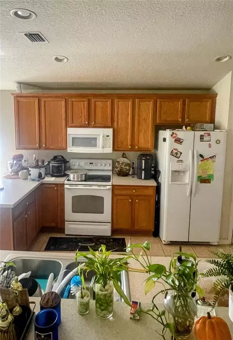 Kitchen - 3921 SW 58th Ave, Ocala, FL 34474 photo 1 of 2