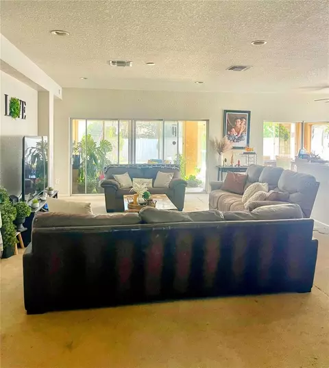 Living - 3921 SW 58th Ave, Ocala, FL 34474 photo 4 of 4