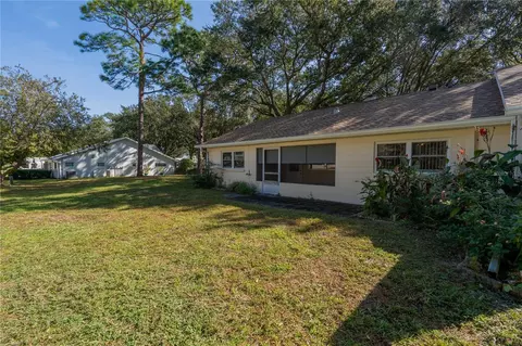 Exterior - 9652 SW 84th Ter #E, Ocala, FL 34481 photo 9 of 10