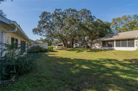 Exterior - 9652 SW 84th Ter #E, Ocala, FL 34481 photo 10 of 10