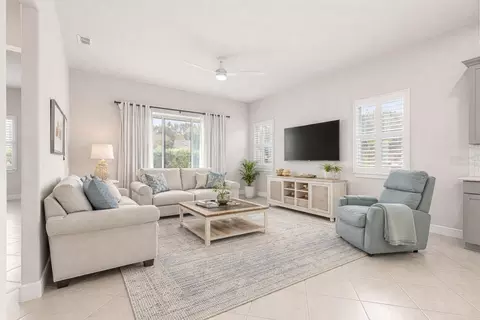 Living - 9147 SW 65th Loop, Ocala, FL 34481 photo 2 of 5