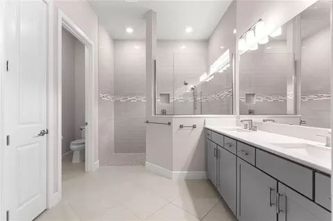 Bath - 9147 SW 65th Loop, Ocala, FL 34481 photo 2 of 4